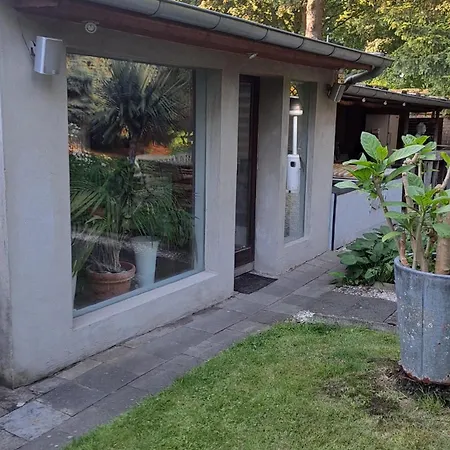 Apartmenthaus Mit Sauna Und Whirlpool Prázdninový dům Krefeld