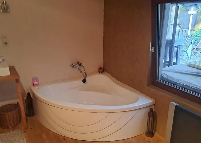 Apartmenthaus Mit Sauna Und Whirlpool بيت للعطل